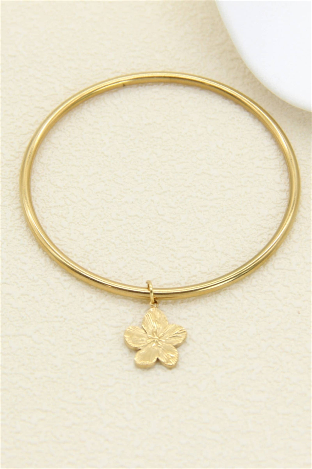 Bracelet jonc à breloque fleur