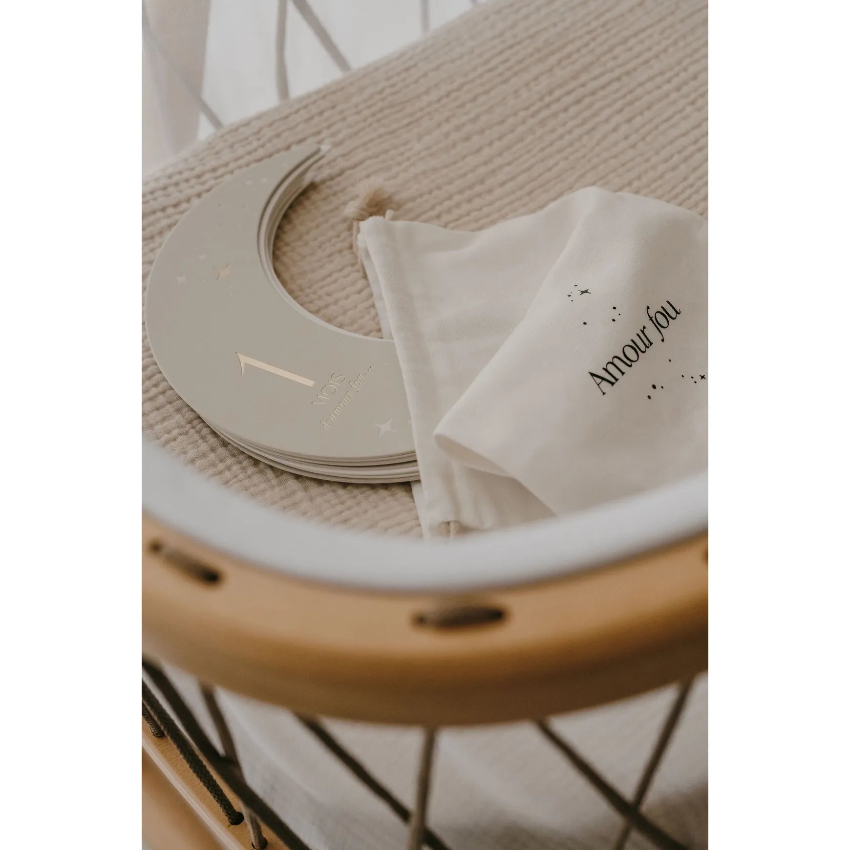 Lunes étapes 0-12 mois