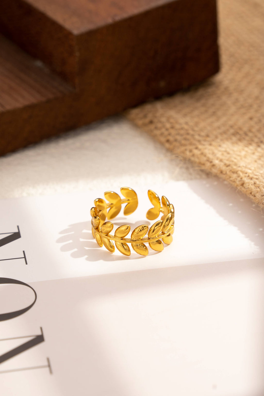 Bague feuilles doré ajustable